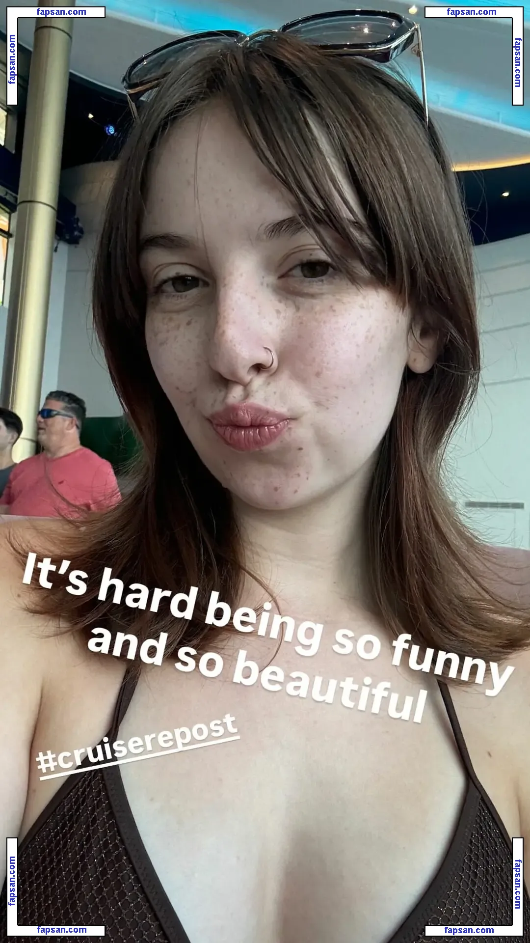 Licetown nude photo #0003 from OnlyFans
