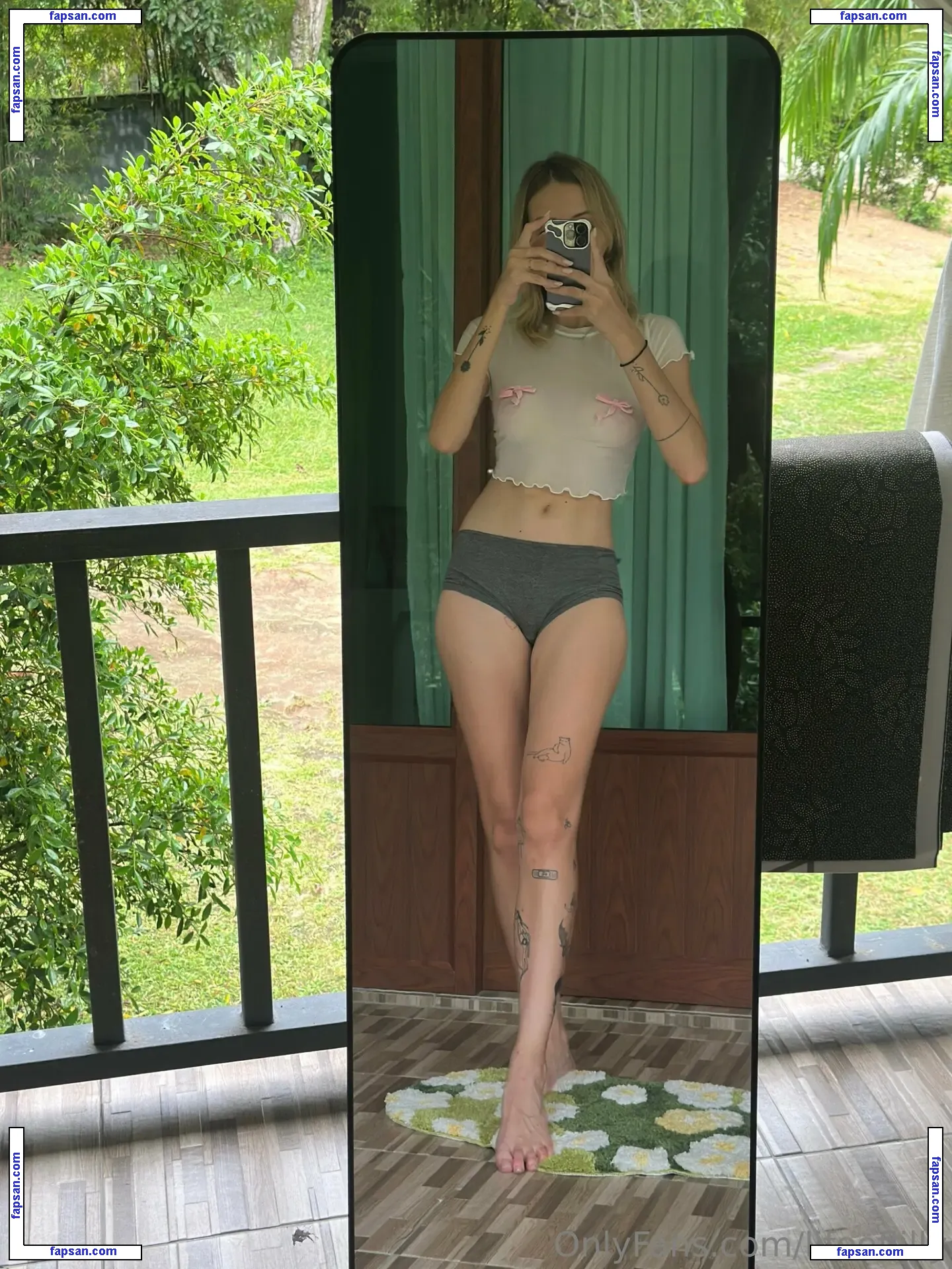 lifeoflilly голая фото #0002 с Онлифанс