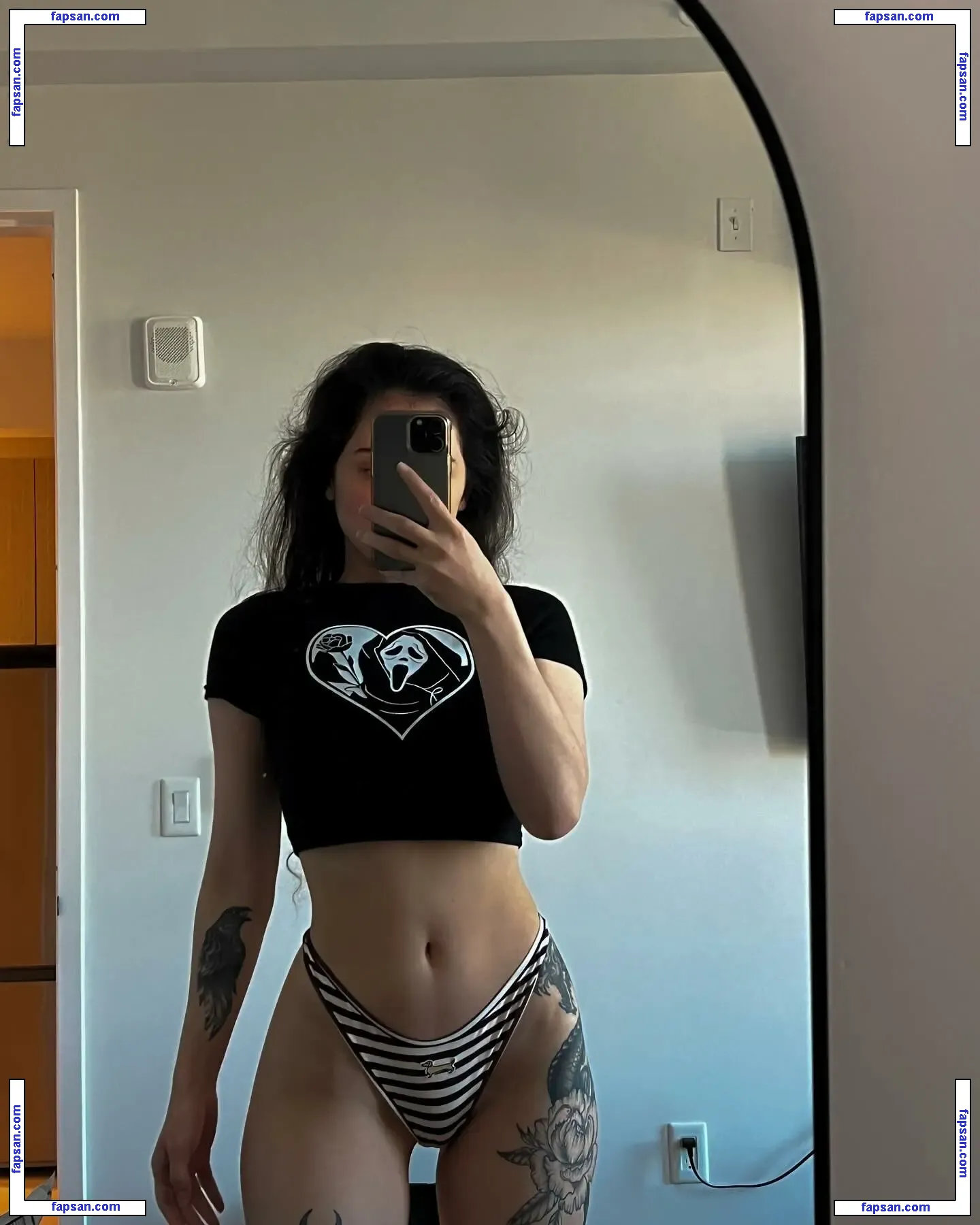 likaaa_xo nude photo #0011 from OnlyFans