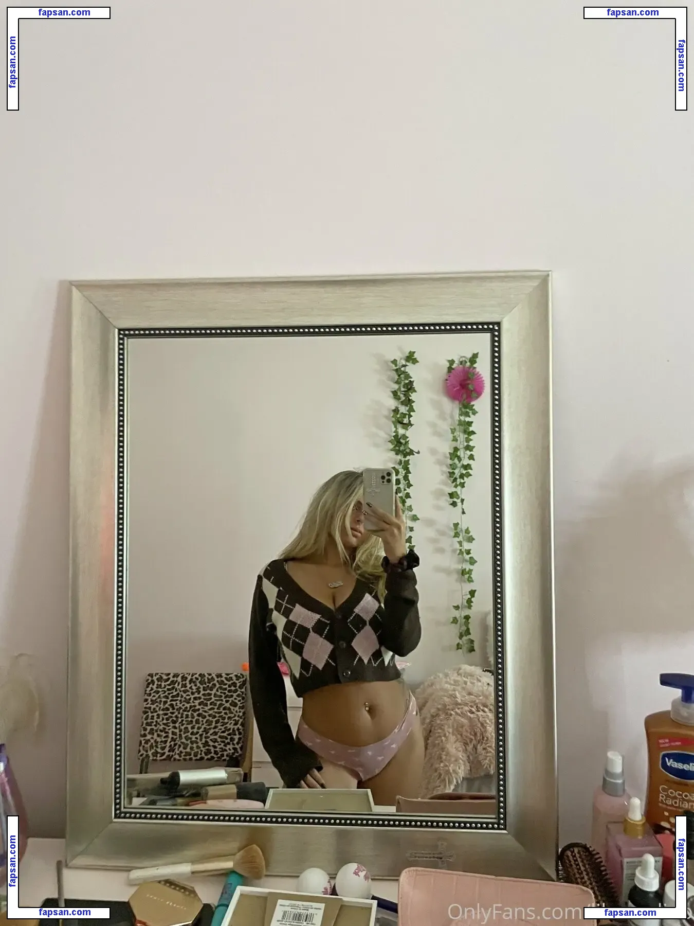 Lila Merlino nude photo #0002 from OnlyFans