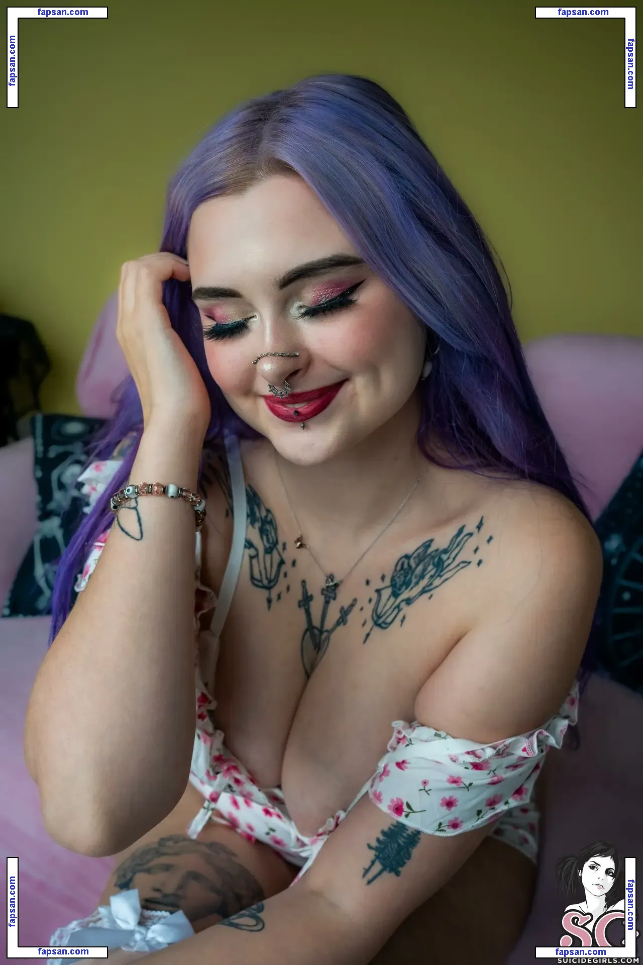 Lilacfables голая фото #0093 с Онлифанс