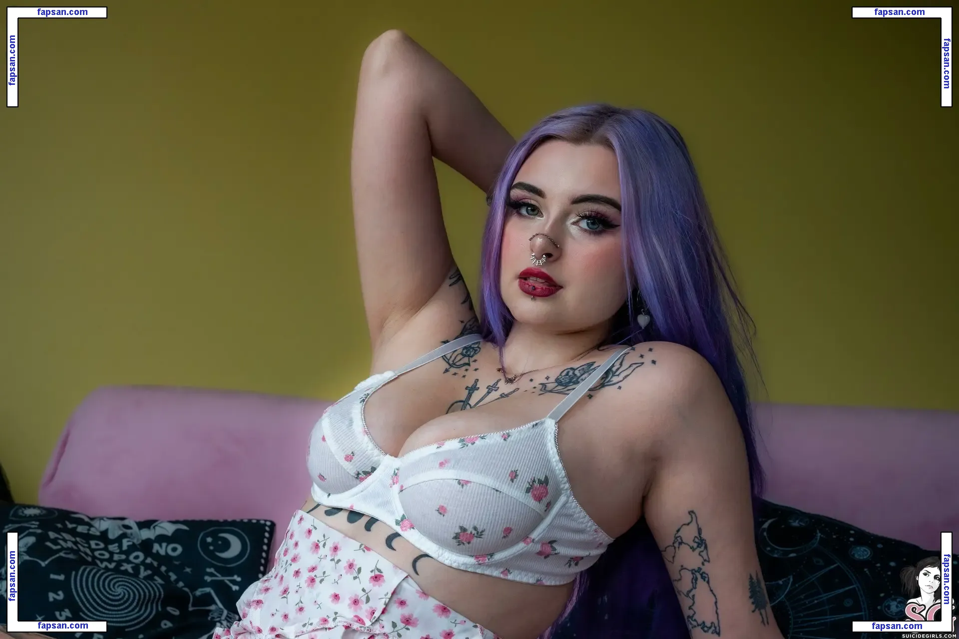 Lilacfables голая фото #0095 с Онлифанс