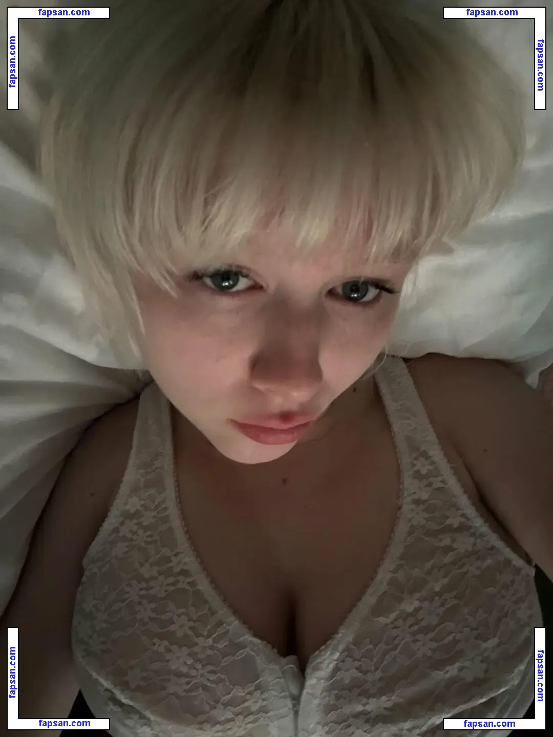 lilahangelcake nude photo #0005 from OnlyFans