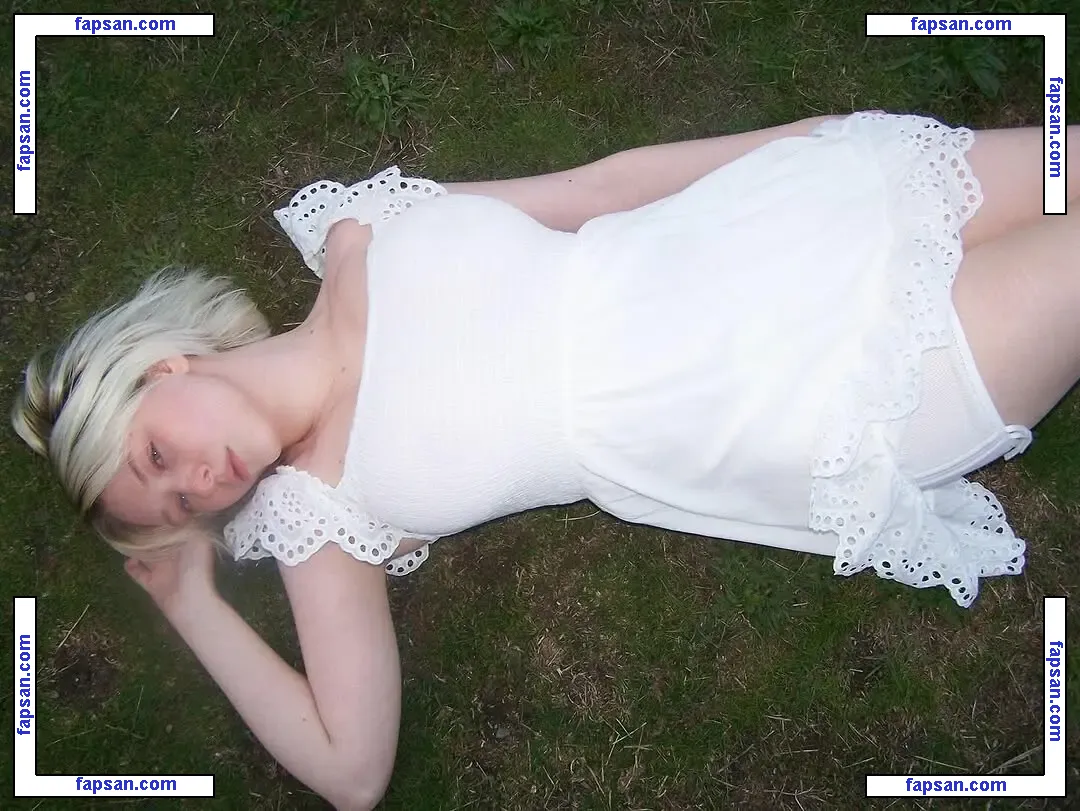 lilahangelcake nude photo #0017 from OnlyFans