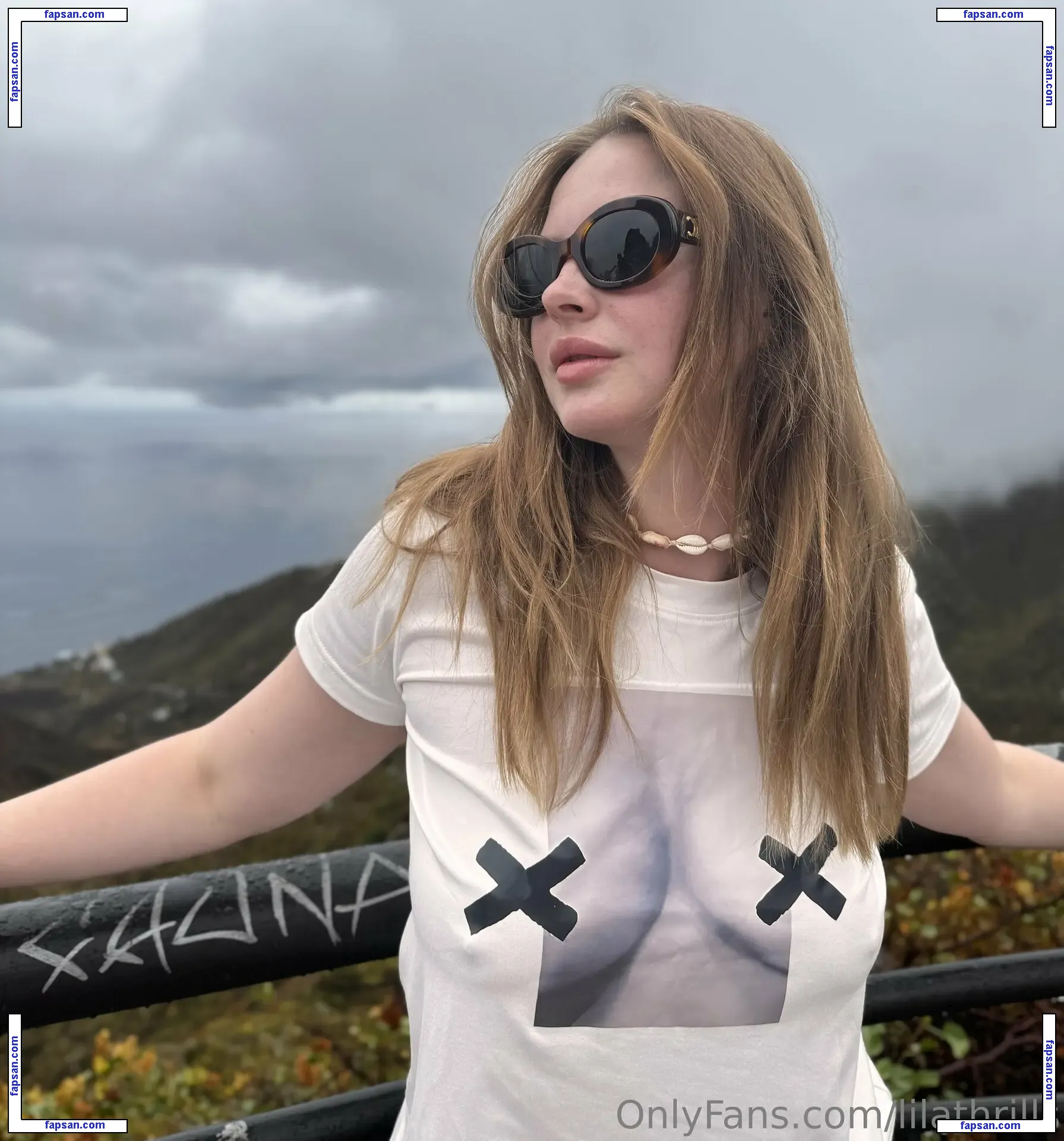 lilathrills голая фото #0013 с Онлифанс