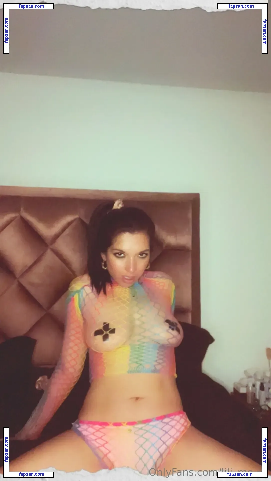 lili_me.xx nude photo #0002 from OnlyFans