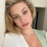 Lili Reinhart голая #0181