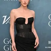 Lili Reinhart голая #0861