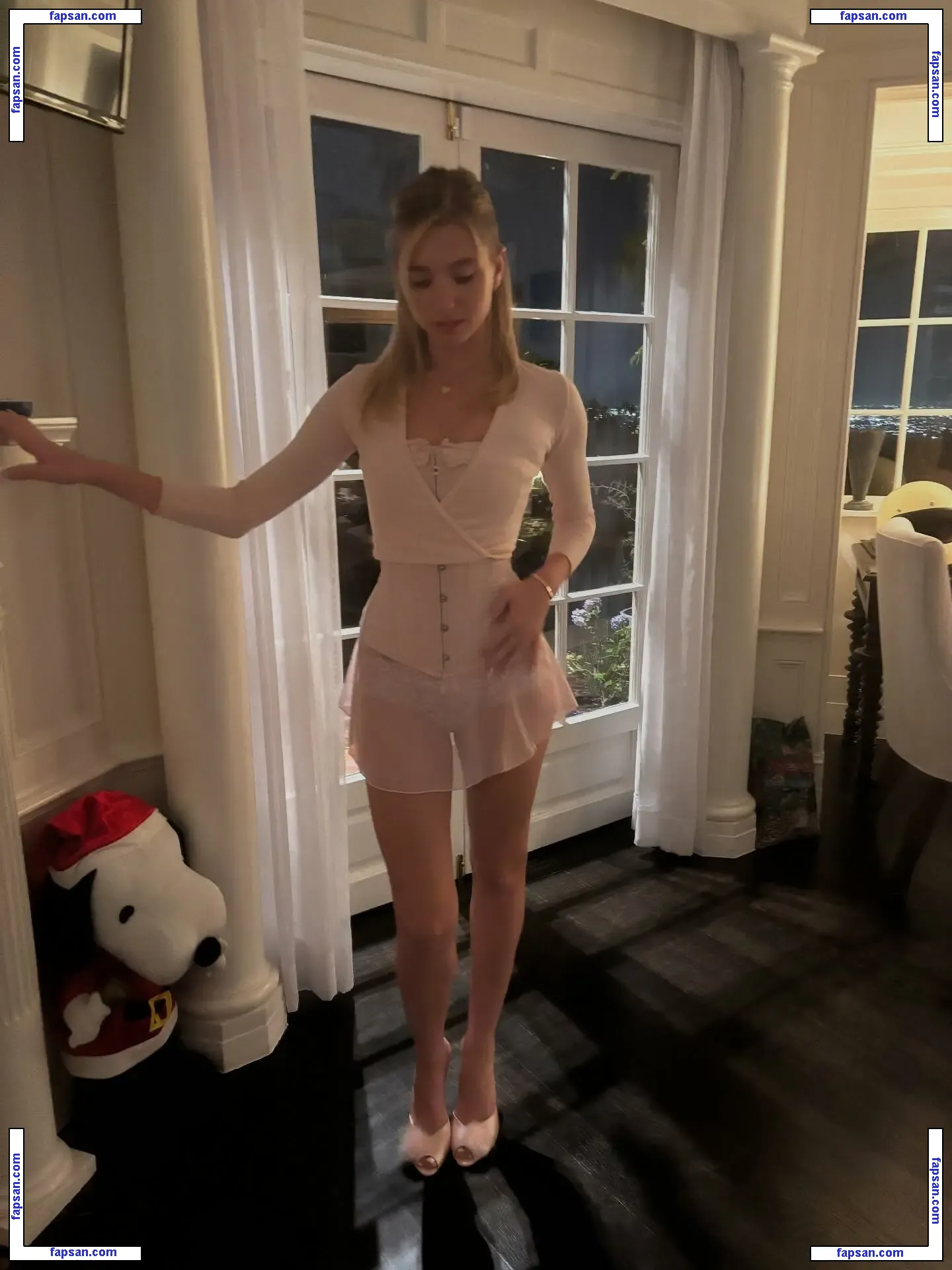 Lilia Buckingham nude photo #0030 from OnlyFans