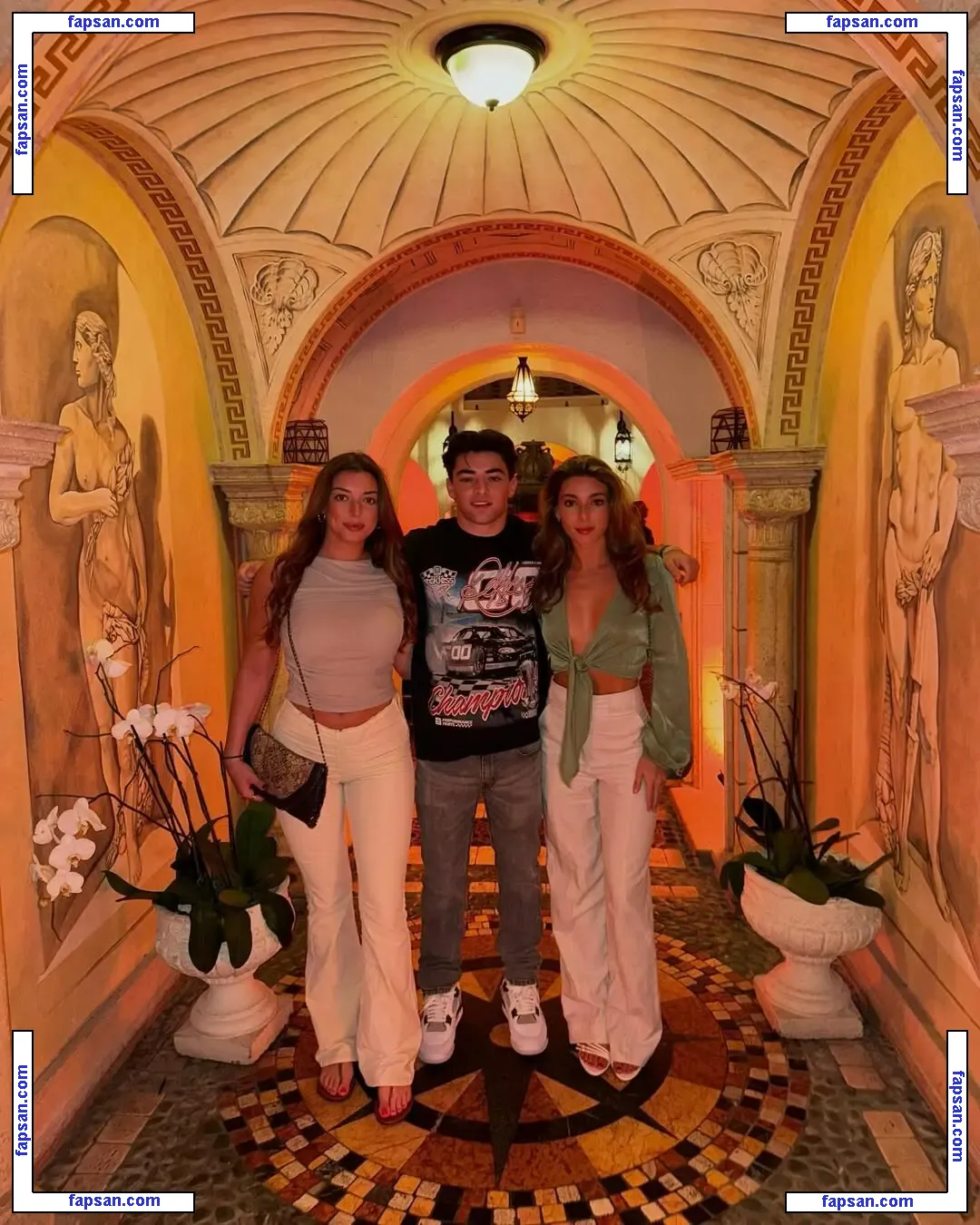 LILIANA FLORINO nude photo #0002 from OnlyFans