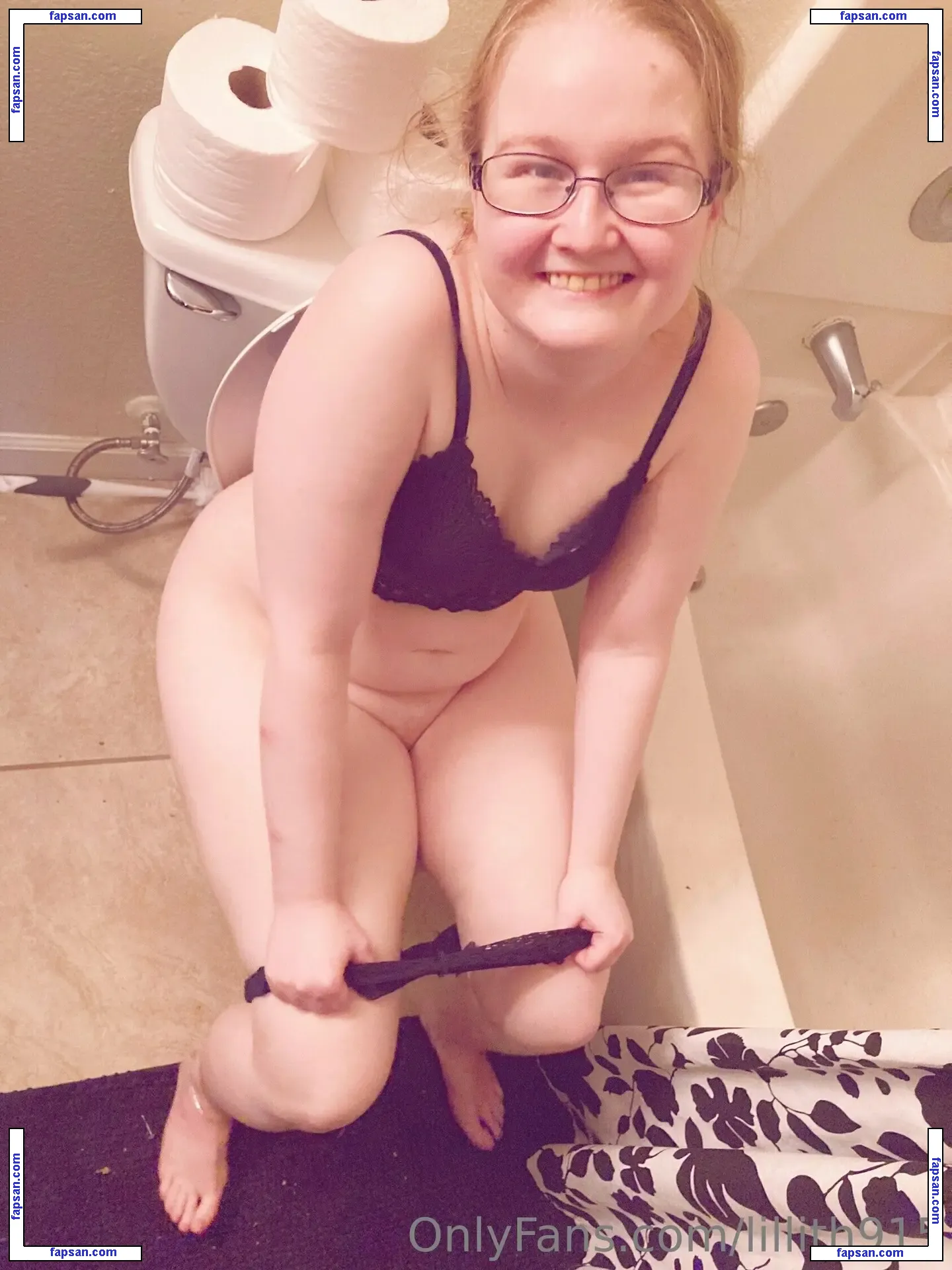 lillith915 nude photo #0093 from OnlyFans