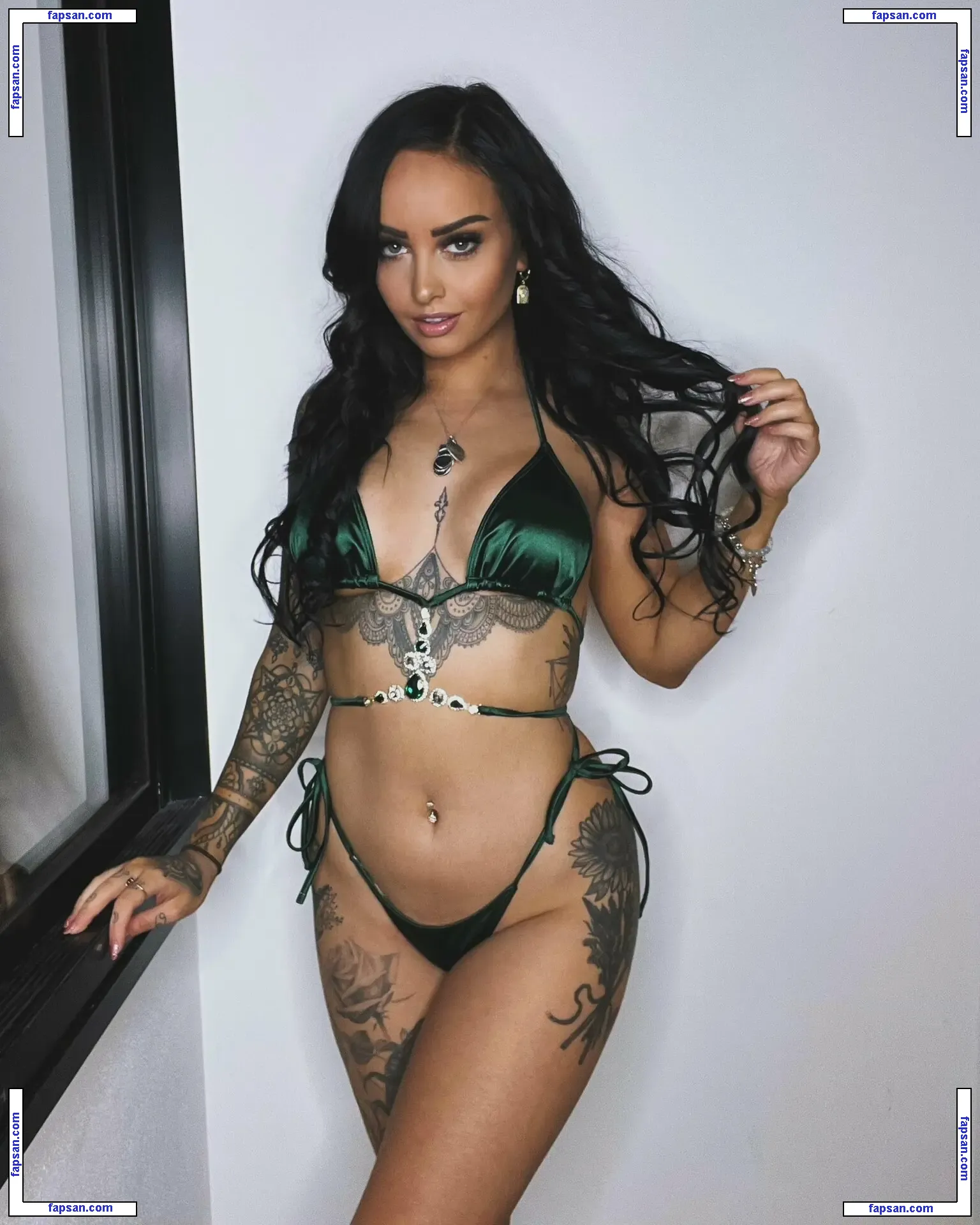 Lillithlodge nude photo #0002 from OnlyFans