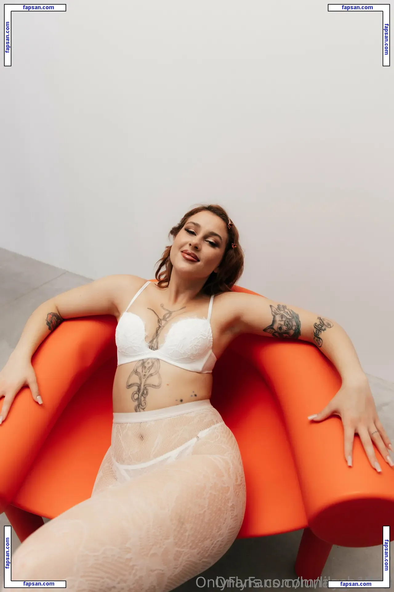lilly_hot_toy nude photo #0027 from OnlyFans