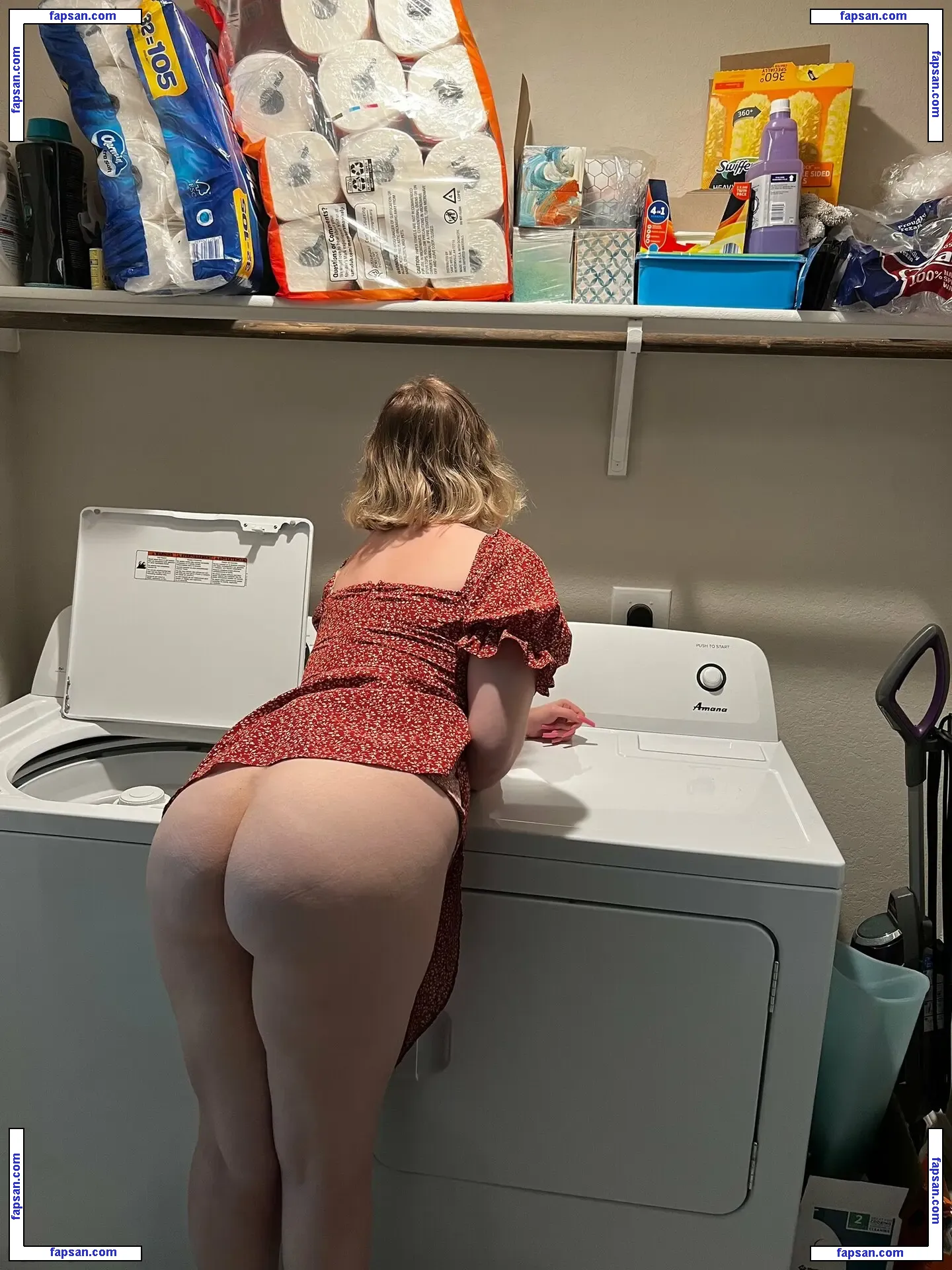 Lilly Moon nude photo #0004 from OnlyFans