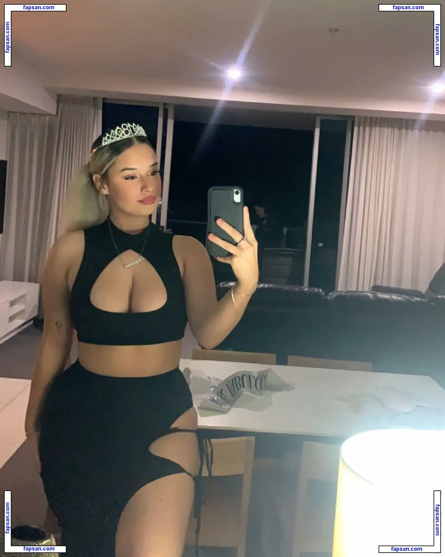 Lillyahna Solway nude photo #0016 from OnlyFans