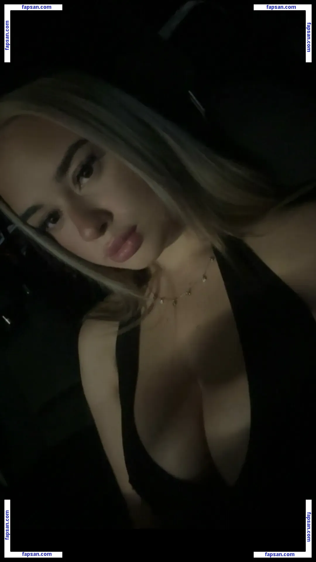 Lillyahna Solway nude photo #0021 from OnlyFans