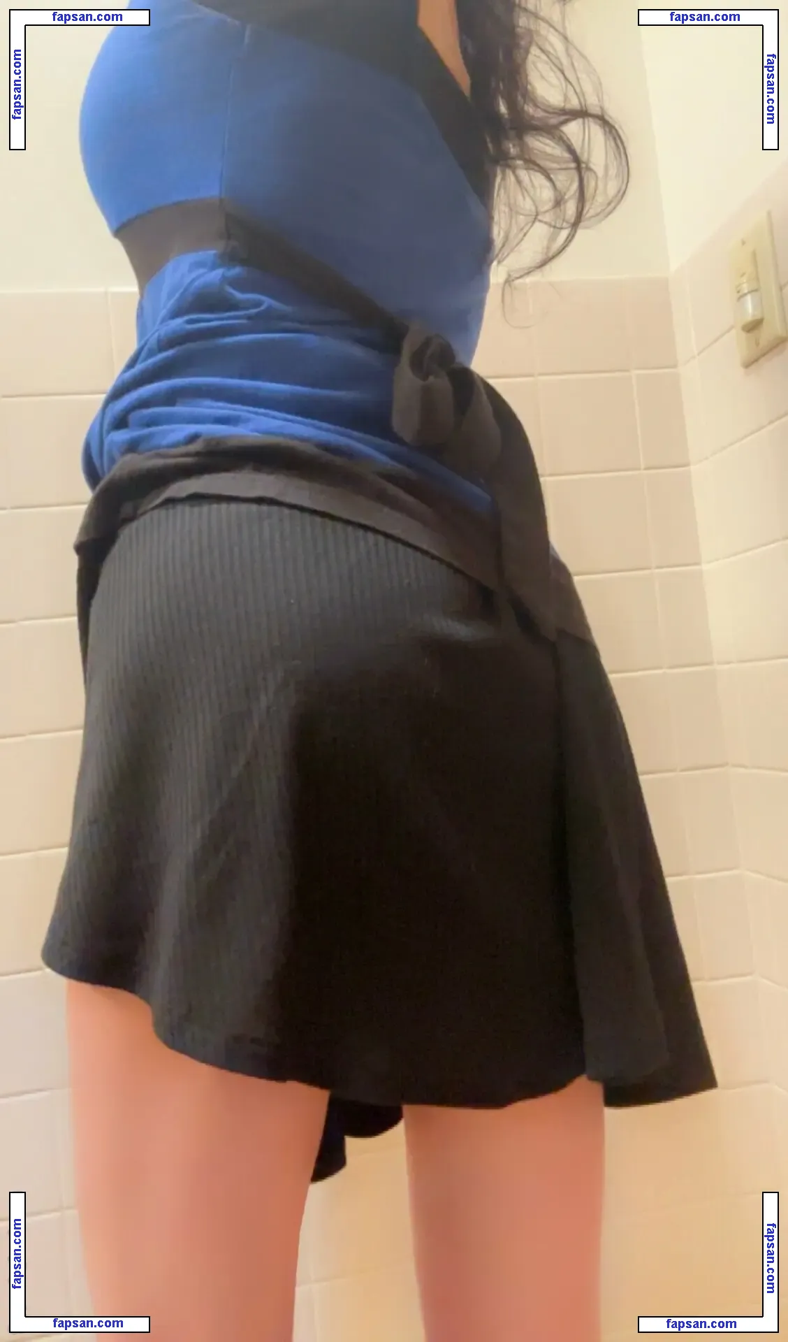 lilrosiedoll nude photo #0216 from OnlyFans