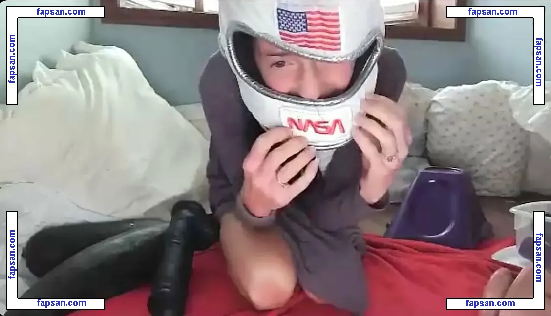 lilrosiedoll nude photo #0234 from OnlyFans