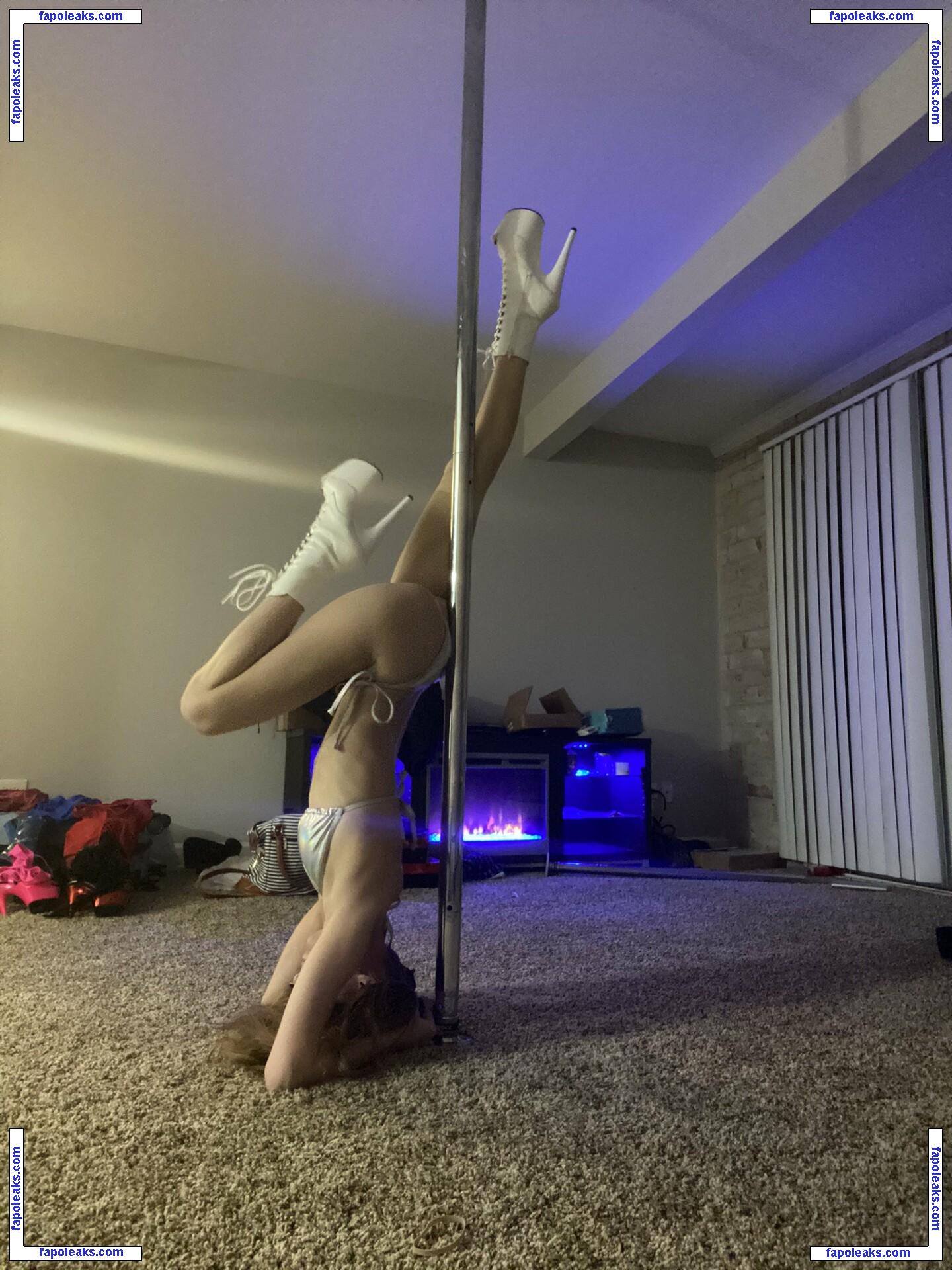 lily_brooke / lily_brookee2 nude photo #0044 from OnlyFans