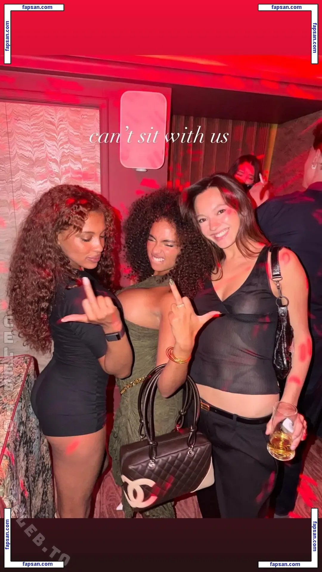 Lily Chee голая фото #0396 с Онлифанс