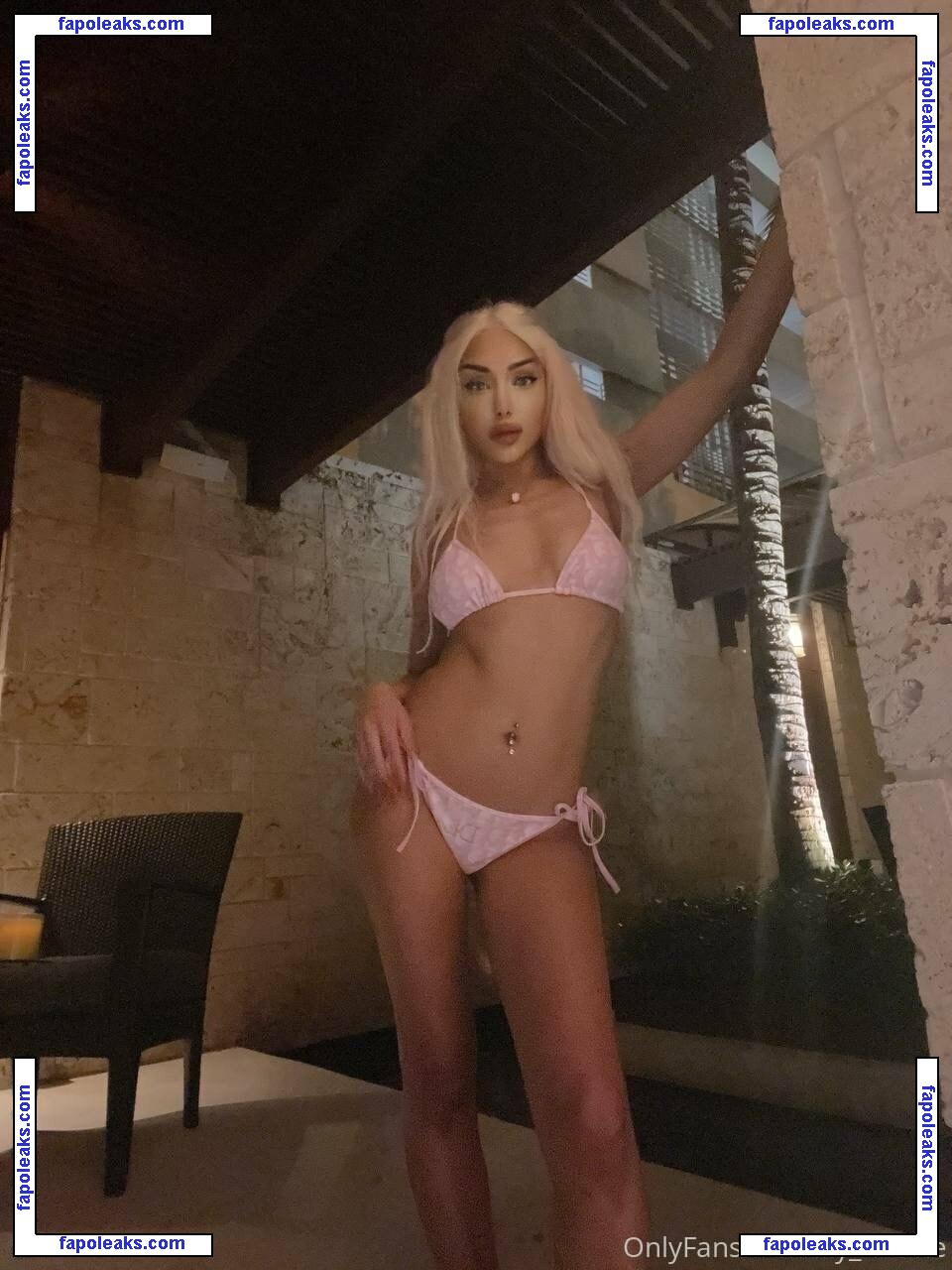 lily_devine / lily_devine101 nude photo #0010 from OnlyFans