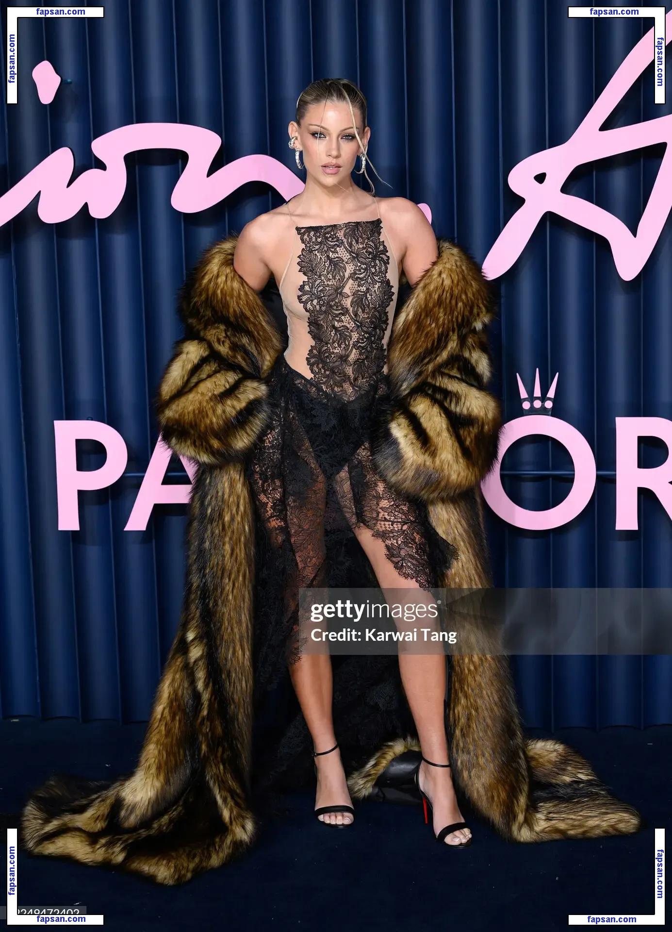 Lily Rowland голая фото #0070 с Онлифанс