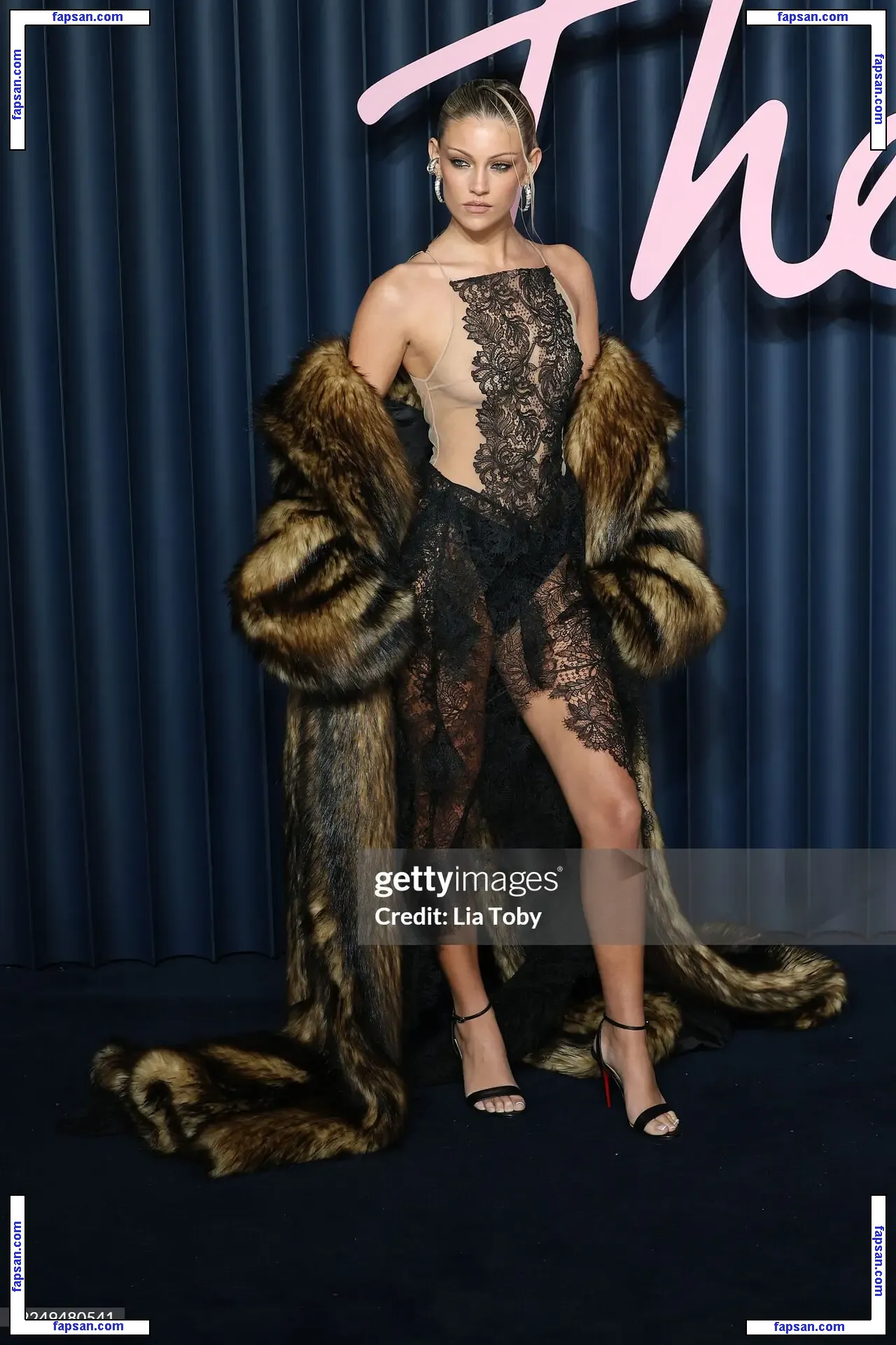 Lily Rowland голая фото #0073 с Онлифанс