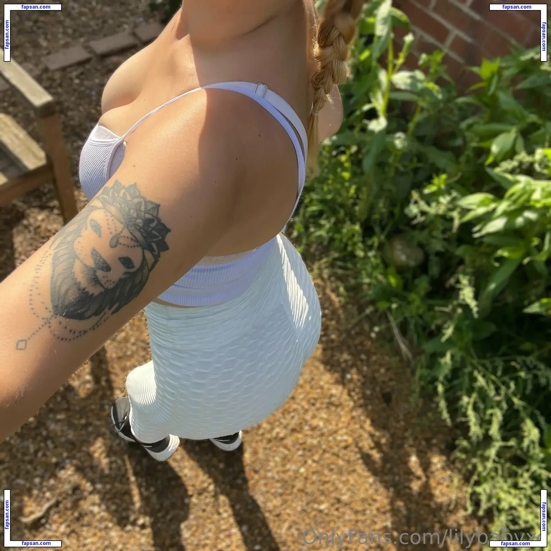 lilybabyxo nude photo #0111 from OnlyFans