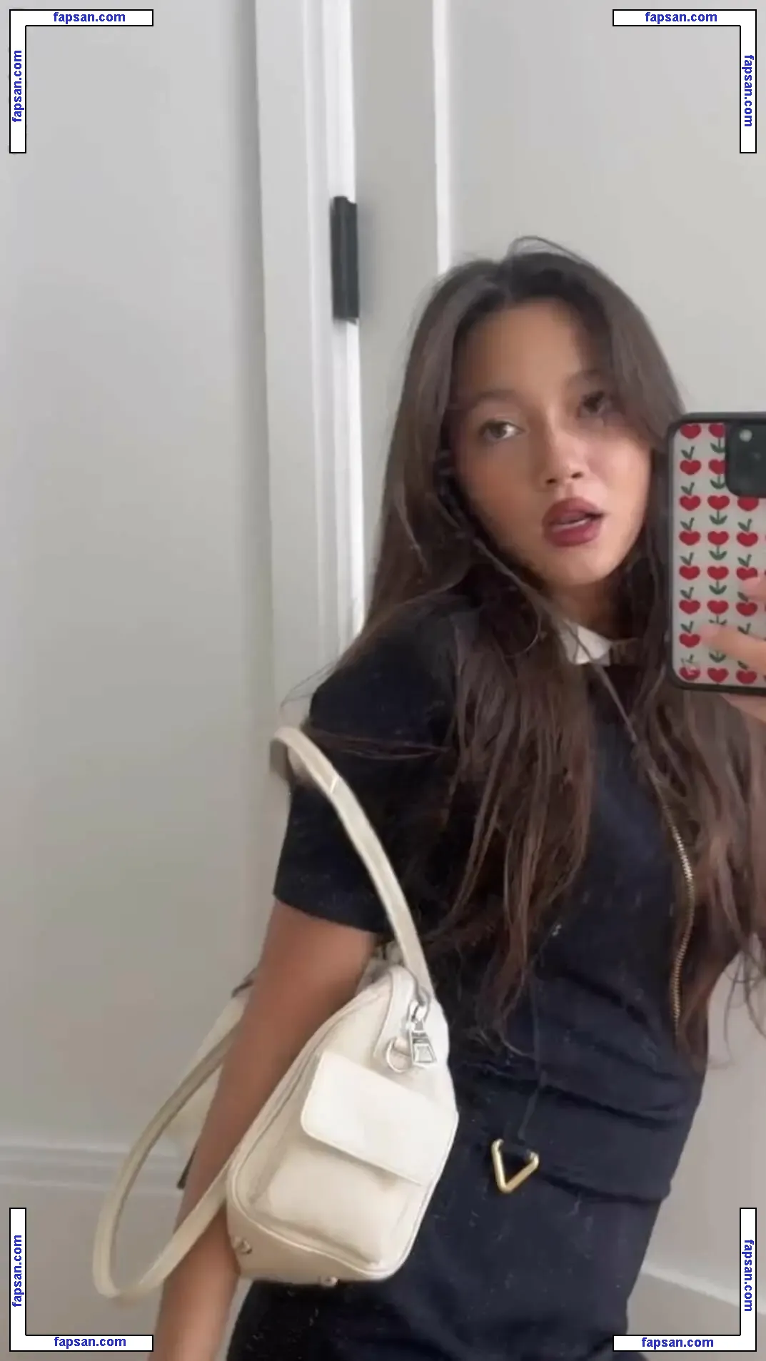 Lilychee nude photo #0735 from OnlyFans