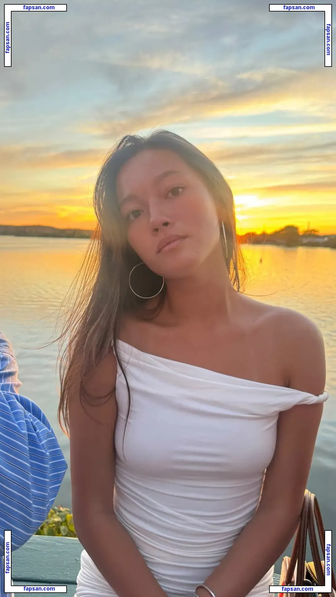 Lilychee nude photo #0756 from OnlyFans