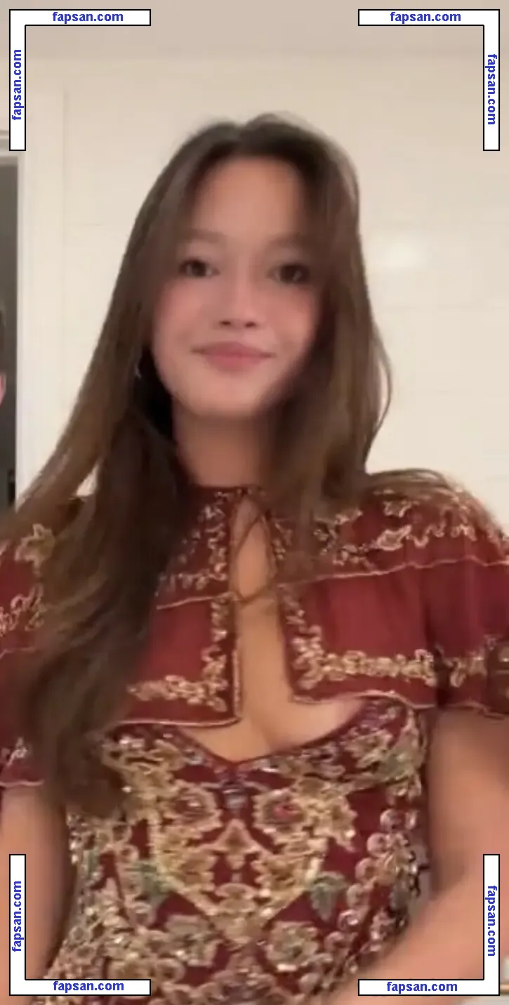 Lilychee nude photo #0767 from OnlyFans