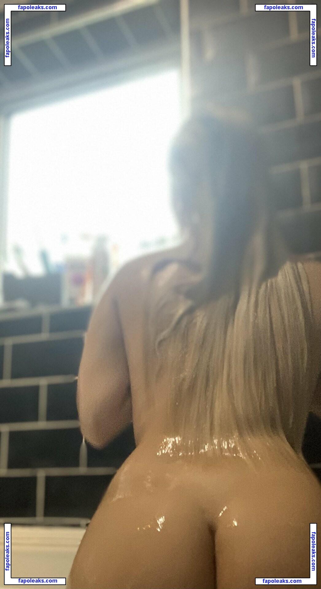 Lilyfootx / __lilyfoot__ nude photo #0009 from OnlyFans