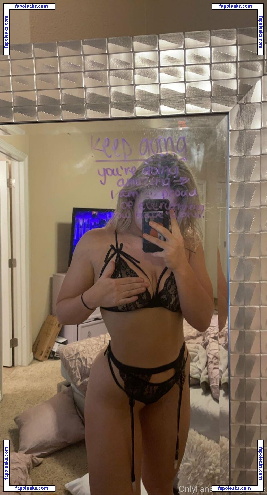 lilyhazex nude photo #0022 from OnlyFans
