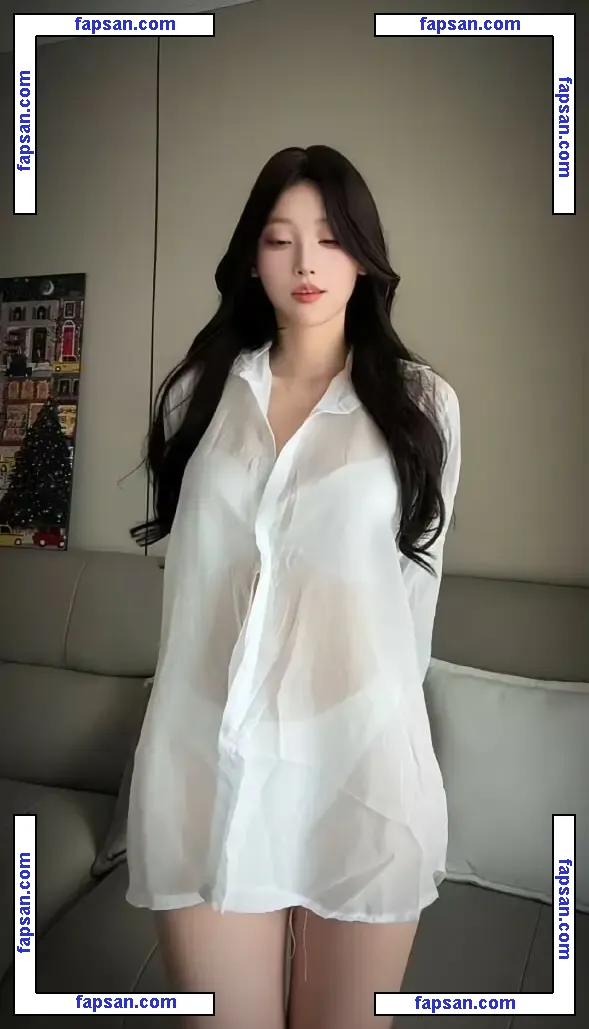 LilyLoo0926 nude photo #0003 from OnlyFans