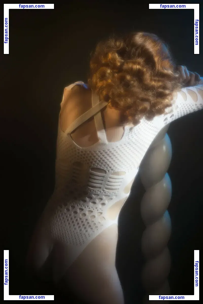 Lilymark голая фото #0066 с Онлифанс