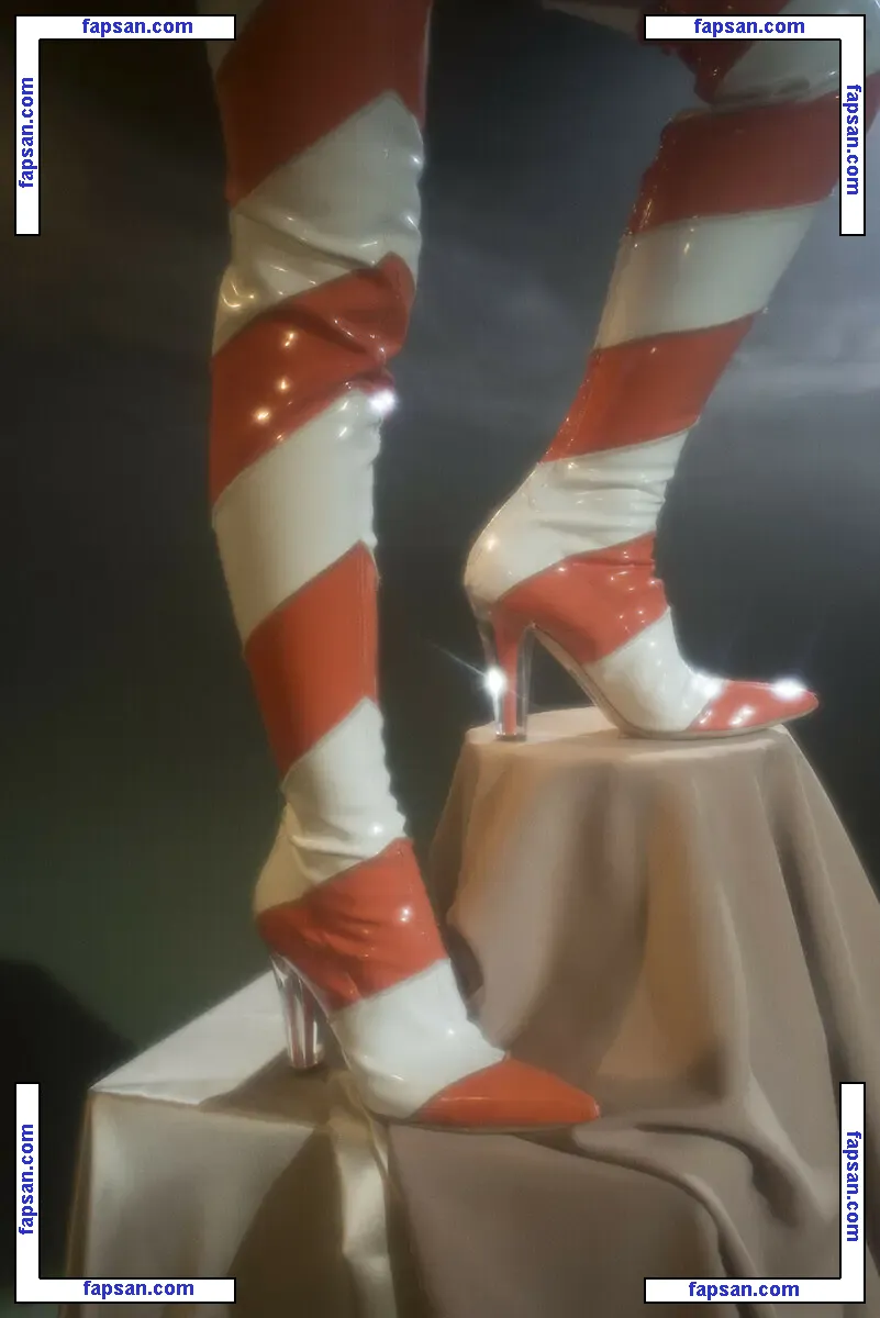 Lilymark голая фото #0067 с Онлифанс