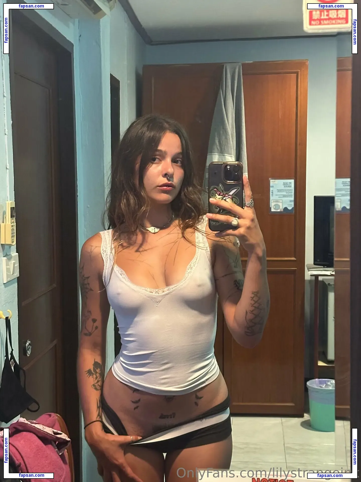 LilystrangeInk голая фото #0012 с Онлифанс