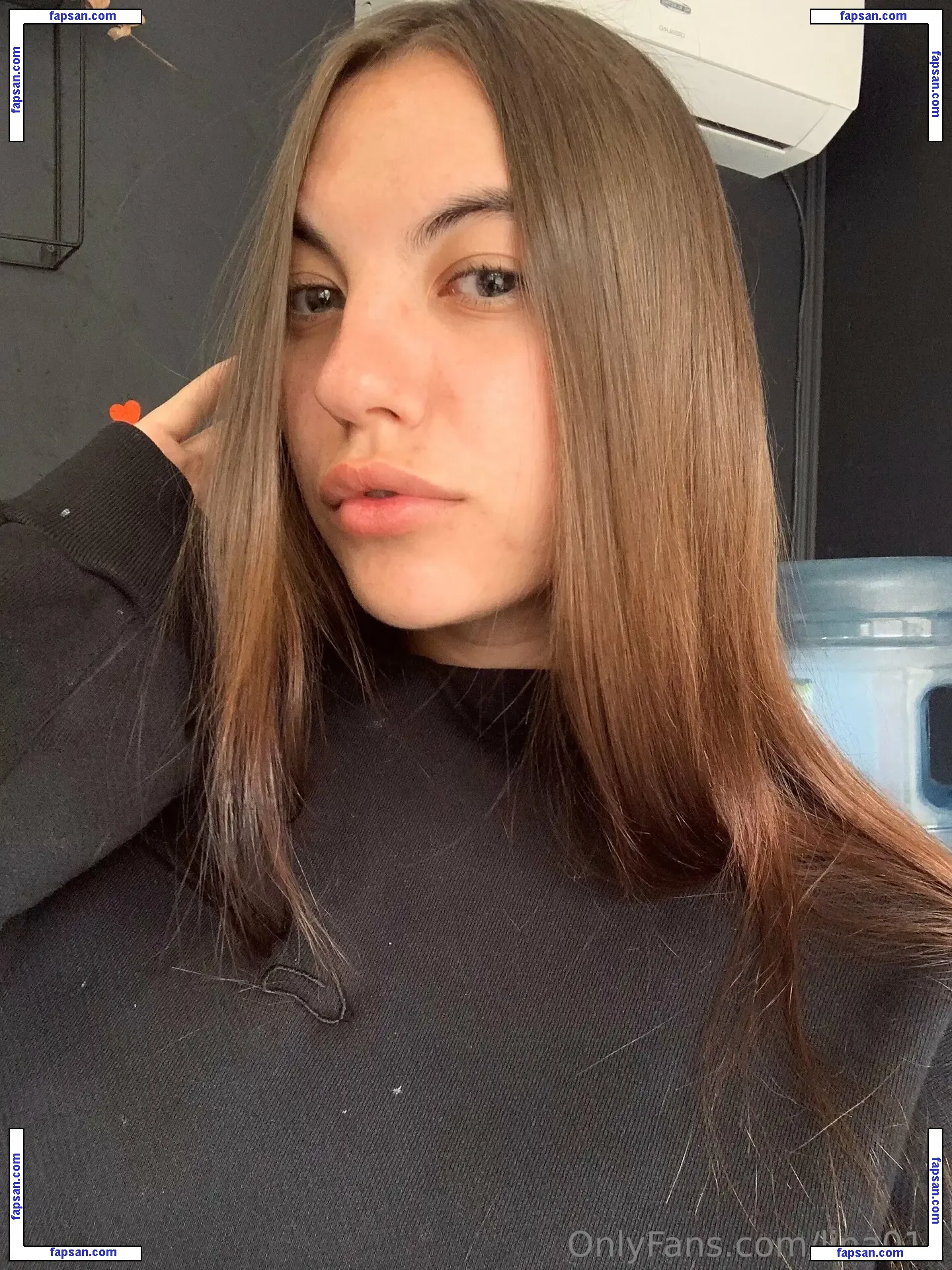 lina013 nude photo #0003 from OnlyFans