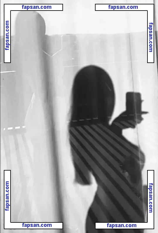 linabliss nude photo #0018 from OnlyFans