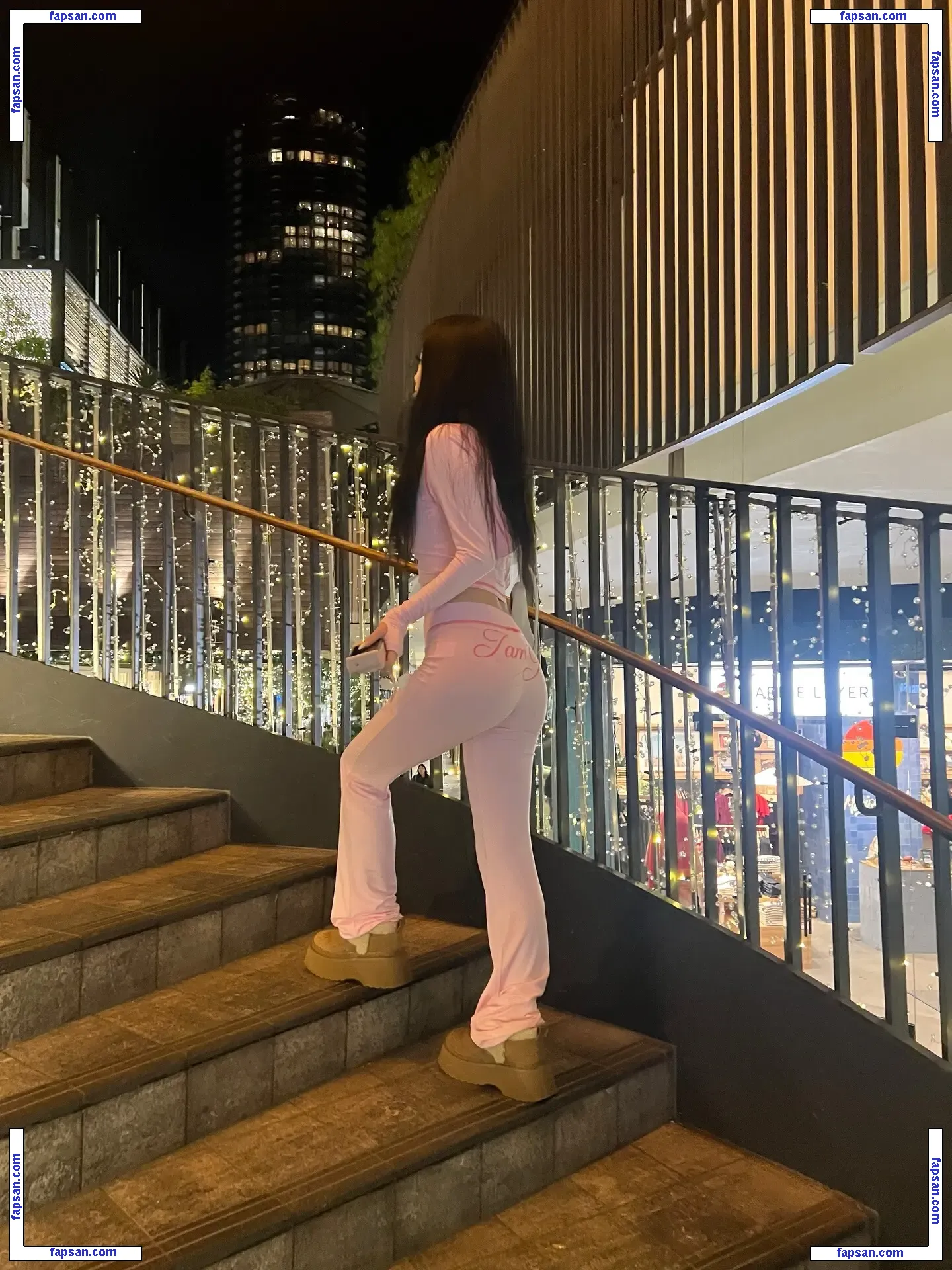 linawinaly nude photo #0149 from OnlyFans