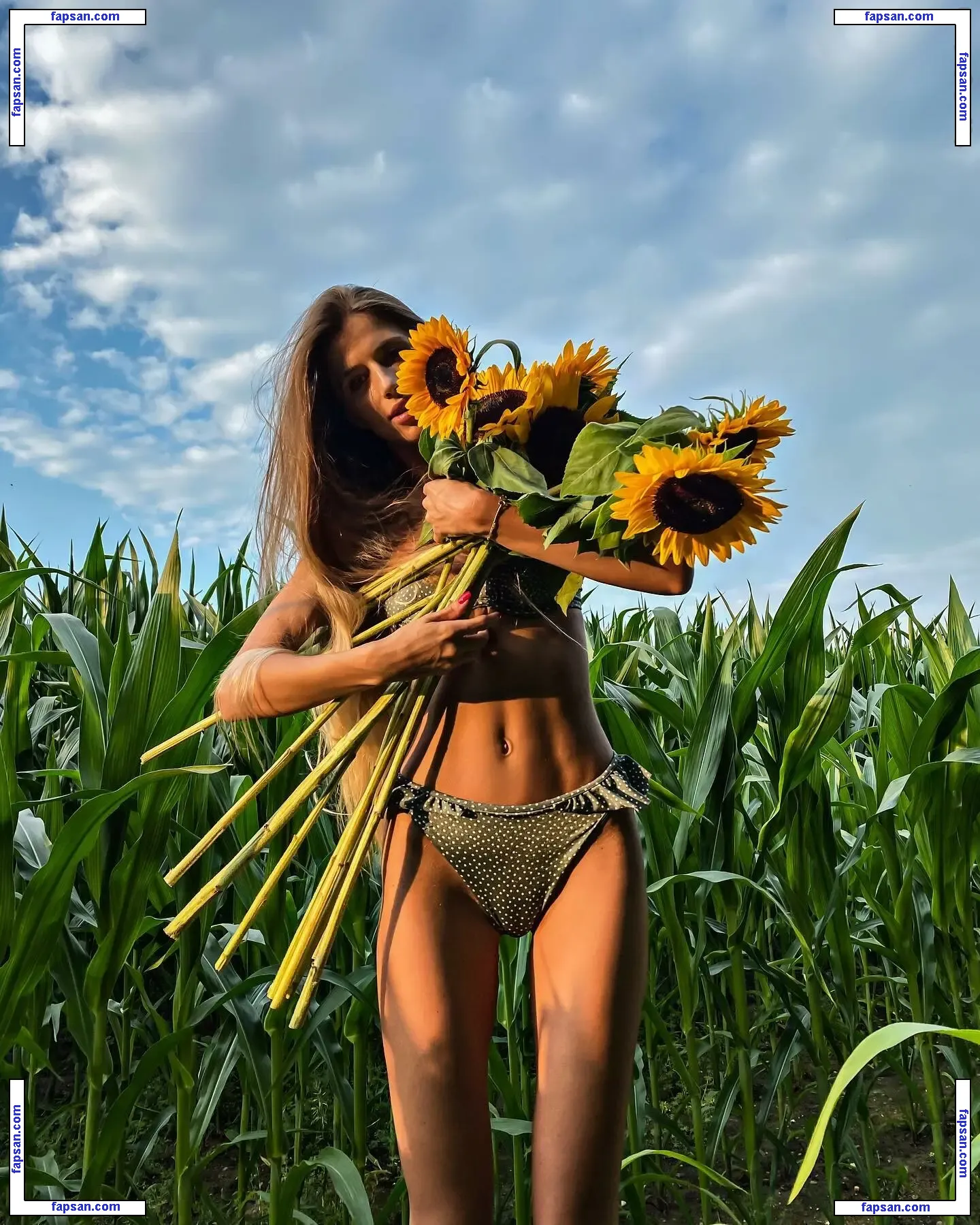 Linda Kolodziejczyk голая фото #0023 с Онлифанс