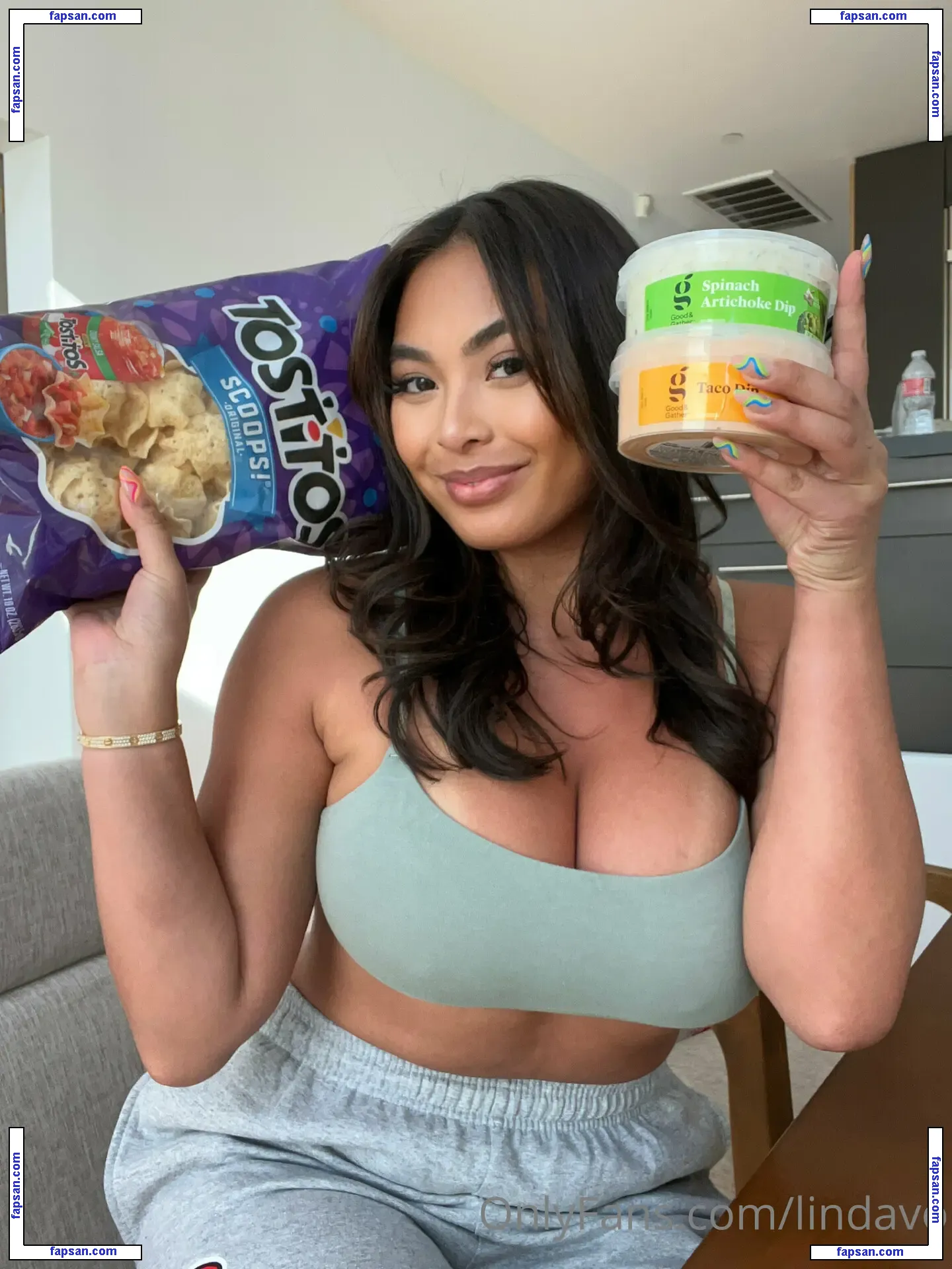 lindavo nude photo #0008 from OnlyFans