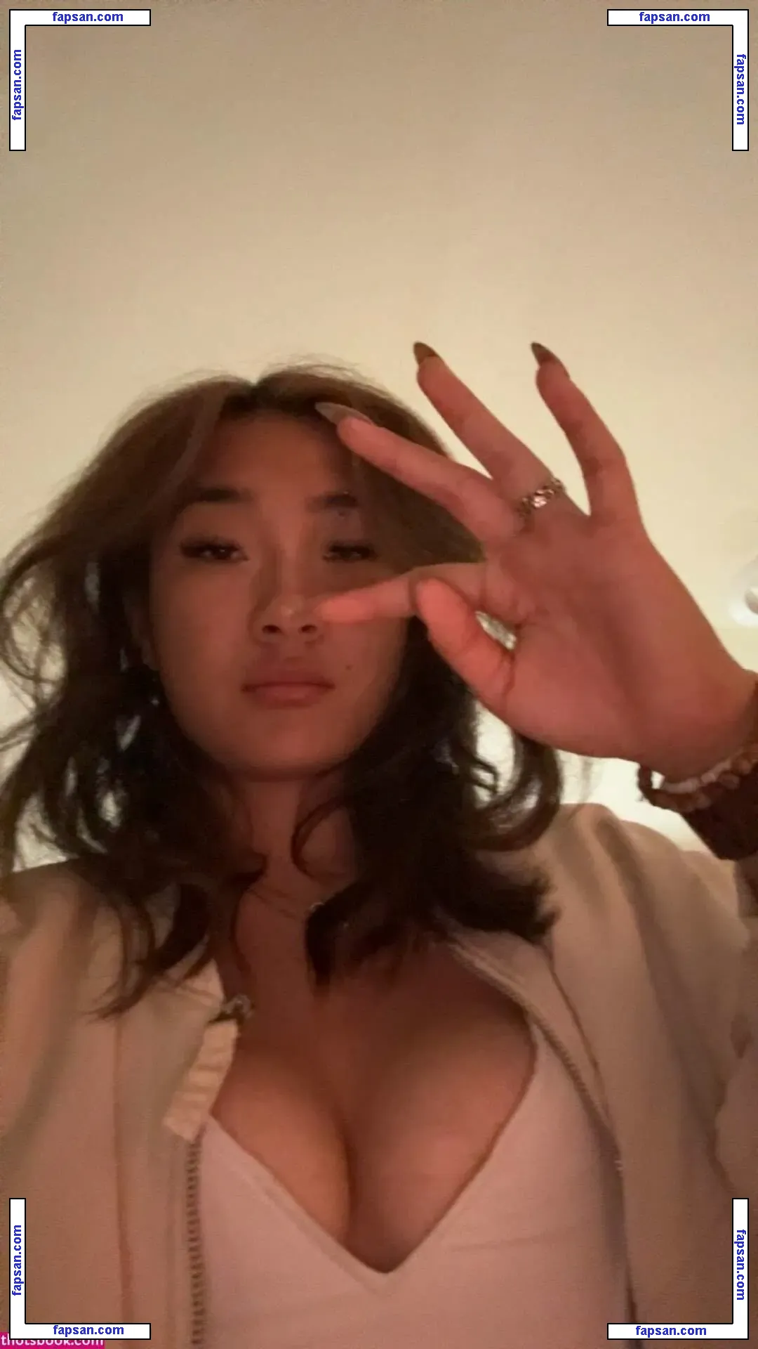 lindsayyy1243 nude photo #0002 from OnlyFans