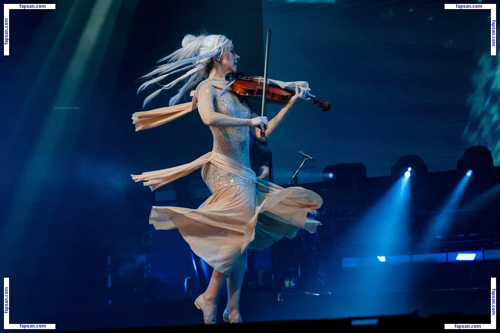 Lindsey Stirling nude photo #0082 from OnlyFans