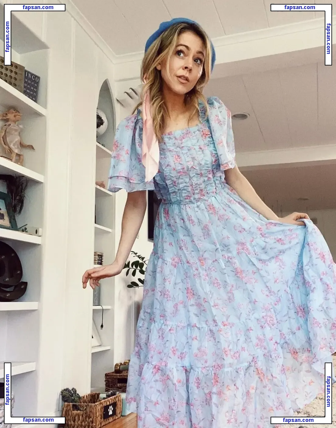 Lindsey Stirling nude photo #0233 from OnlyFans