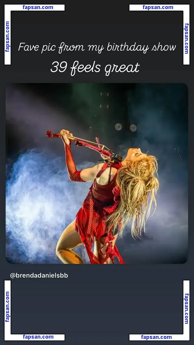 Lindsey Stirling nude photo #0287 from OnlyFans