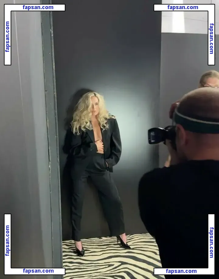 Lindsey Vonn nude photo #1556 from OnlyFans