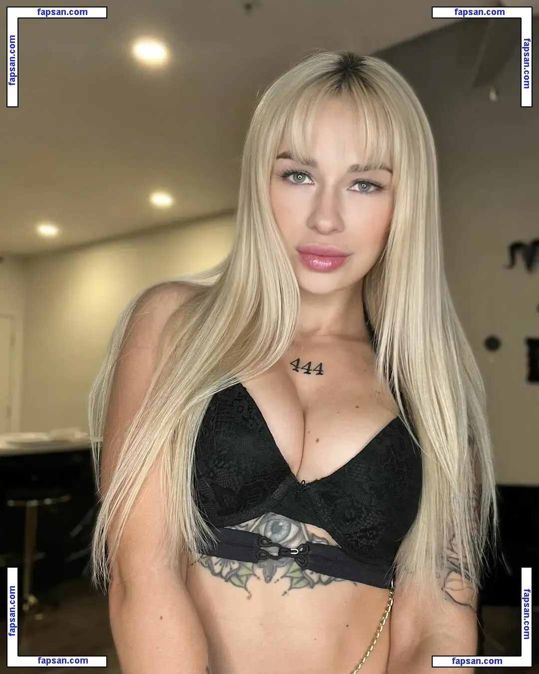 lindseyparanormal nude photo #0011 from OnlyFans