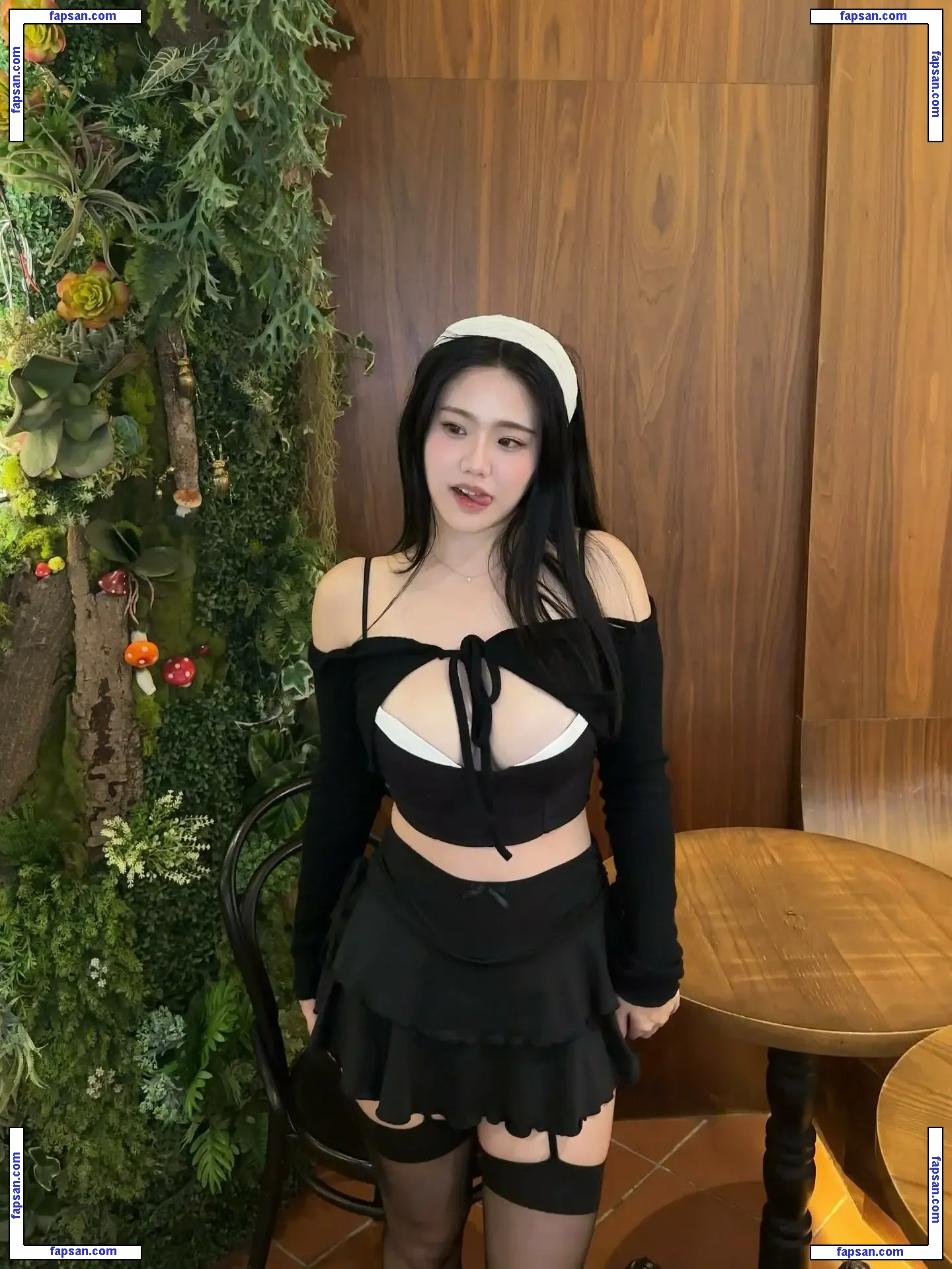 ling_00_ee nude photo #0024 from OnlyFans