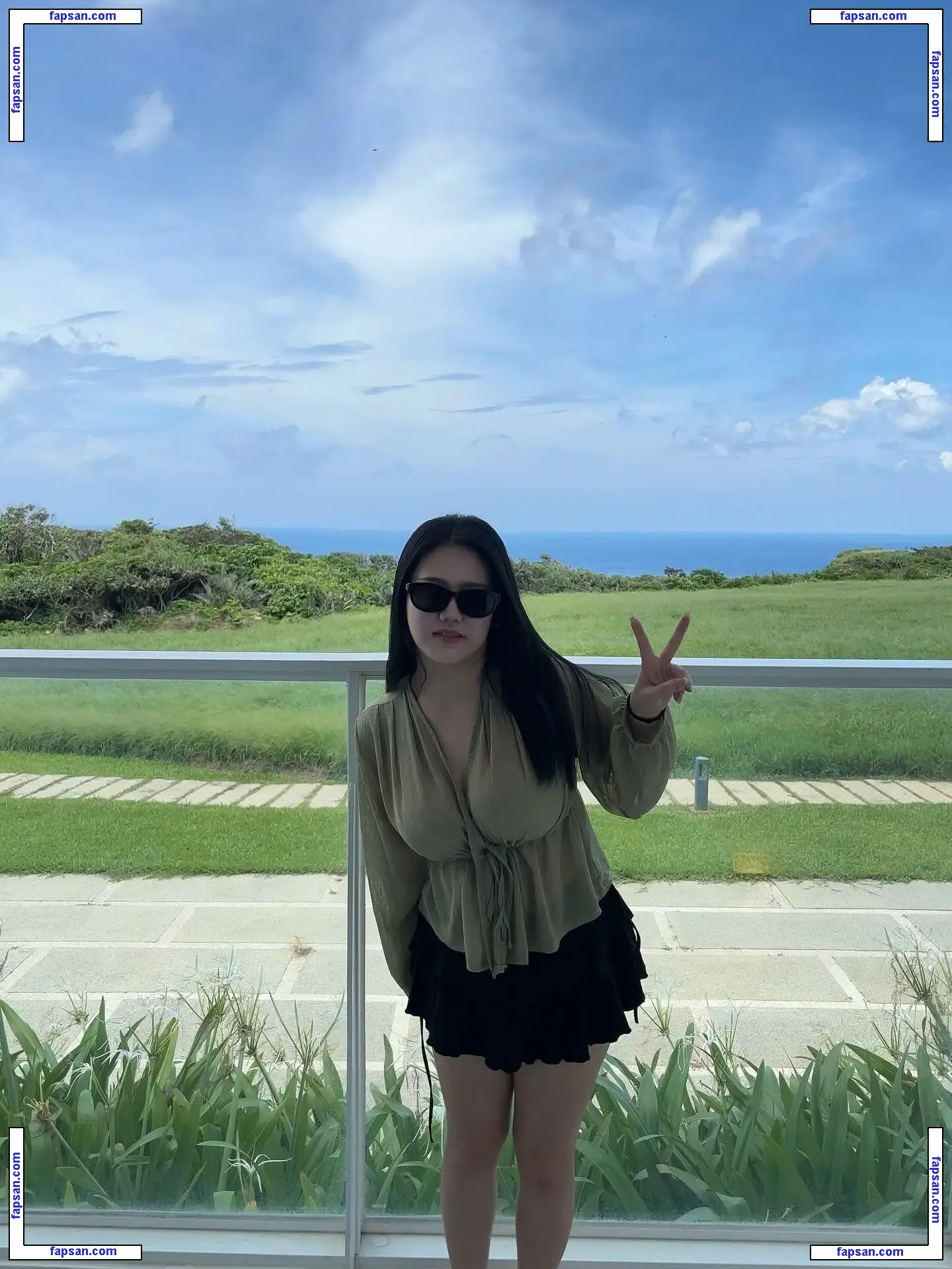 ling_00_ee nude photo #0029 from OnlyFans